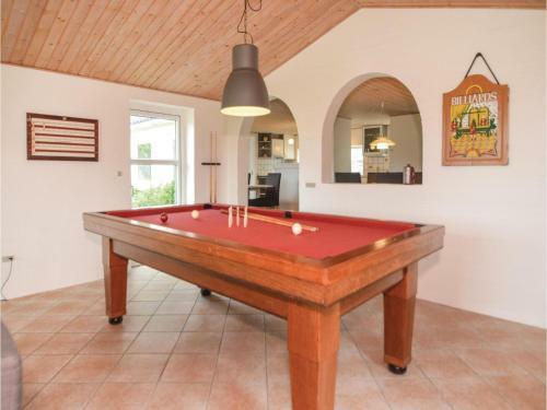 Four-bedroom Holiday Home In Blavand