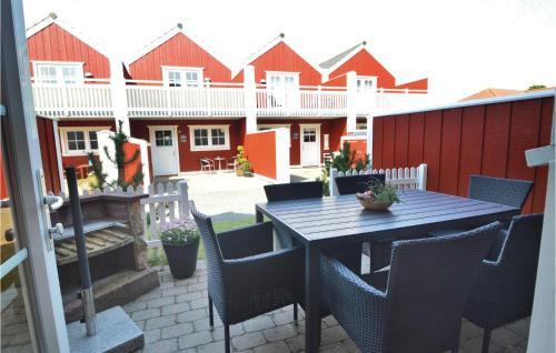 Two-bedroom Holiday Home In Blavand