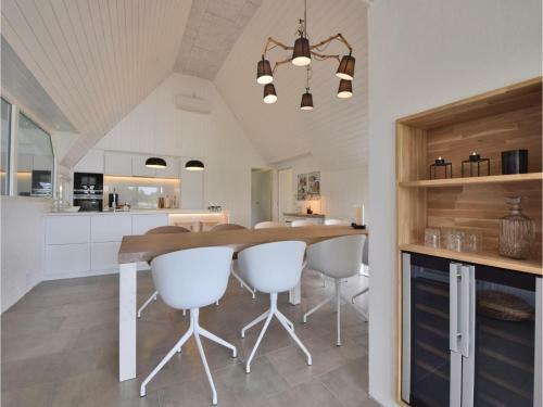 Four-bedroom Holiday Home In Blavand