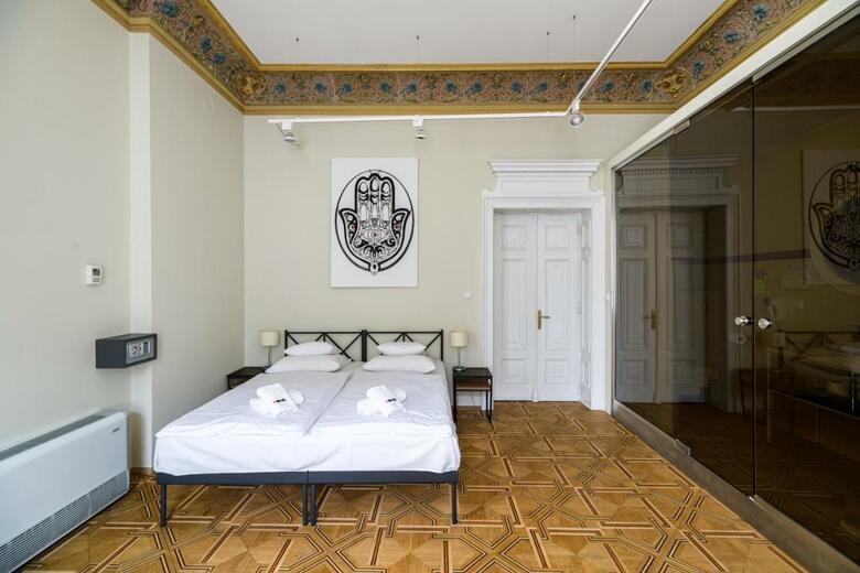Home Hotel