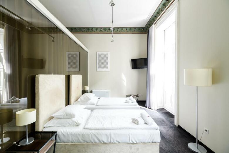 Home Hotel