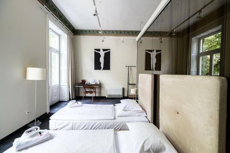 Home Hotel