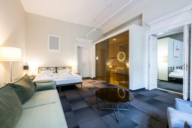 Home Hotel