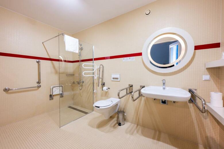 Home Hotel