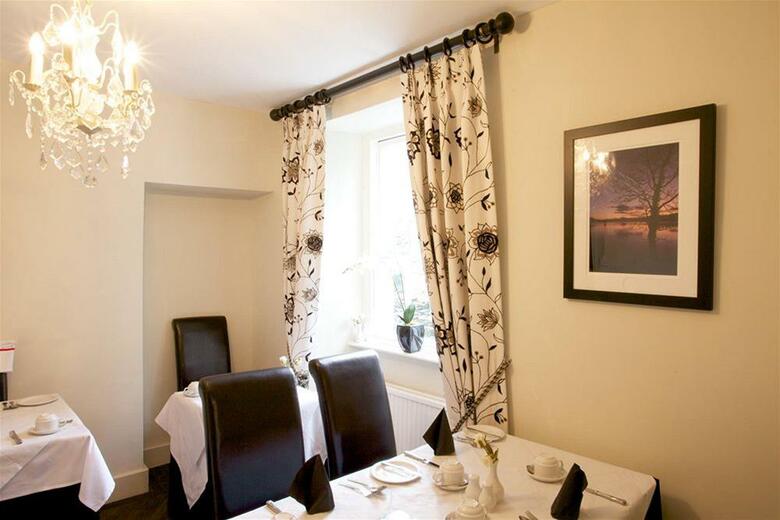 Hostal Holly Lodge Guest House