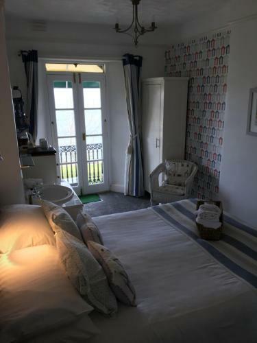 Hostal Headland View