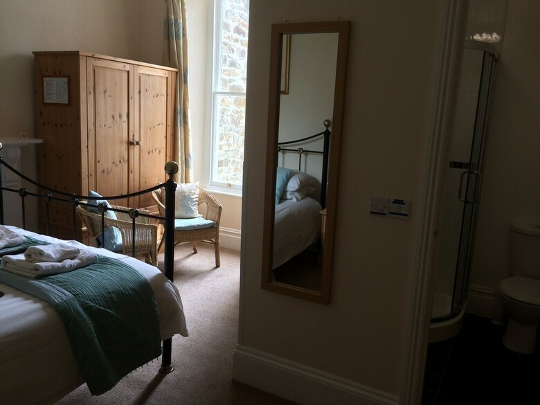 Hostal Rosalie Guest House