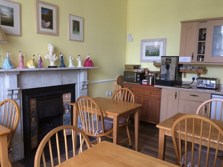 Hostal Rosalie Guest House
