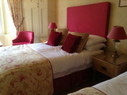 Bed & Breakfast Craigroyston House