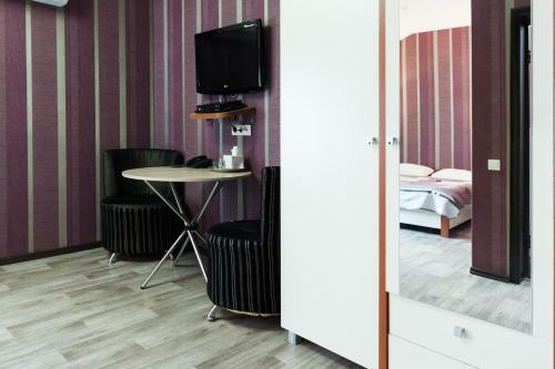 Noy Hotel