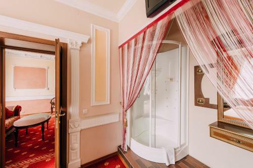 Urartu Hotel