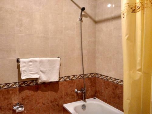 Zs Club Hotel