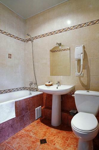 Zs Club Hotel