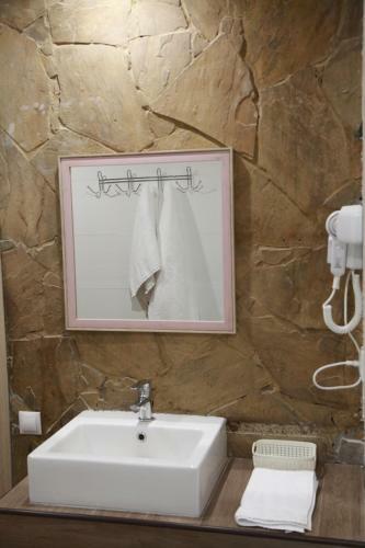 Posada Wine & Rose Boutique Hotel