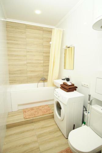 23d Floor Sky Apartment