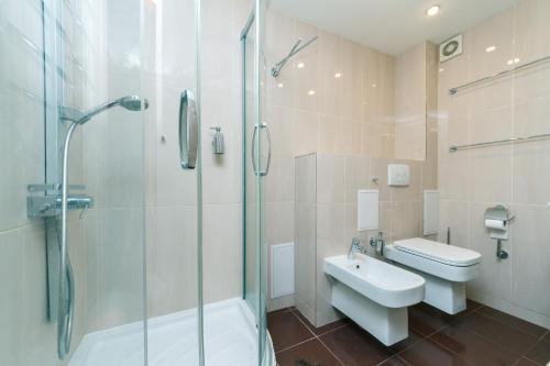 Apartment Near Olympic Stadium