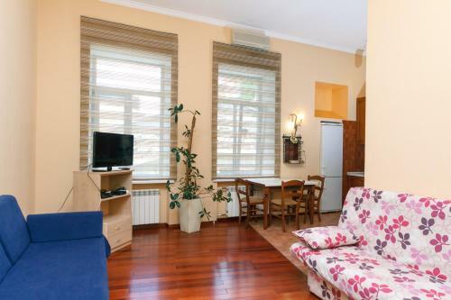 Apartment Near Olympic Stadium