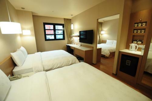 Kindness Hotel - Kaohsiung Main Station