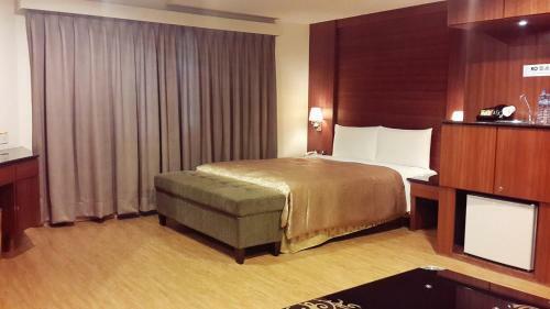 Jing Jing Holiday Hotel