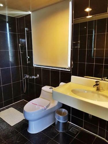 Jing Jing Holiday Hotel