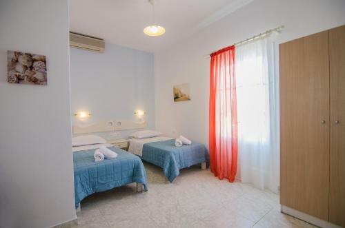 Hostal Athena Rooms