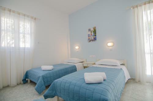 Hostal Athena Rooms