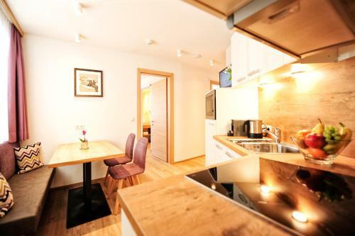 Amaris Apartments