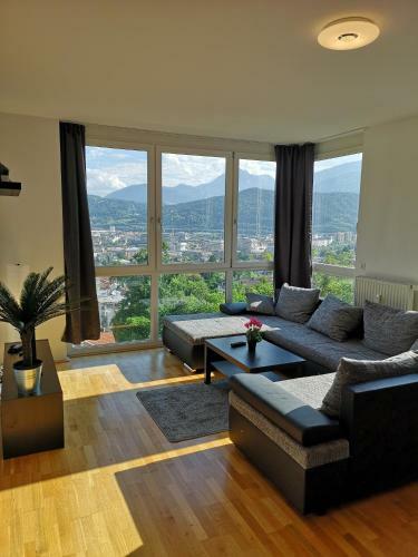 Innsbruck City View Apartment