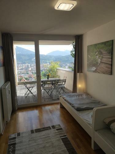 Innsbruck City View Apartment