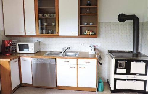 Four-bedroom Holiday Home In Mariapfarr