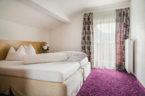 Hostal Alpenpension Regina