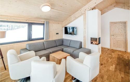 Four-bedroom Holiday Home In Pichl/schladming