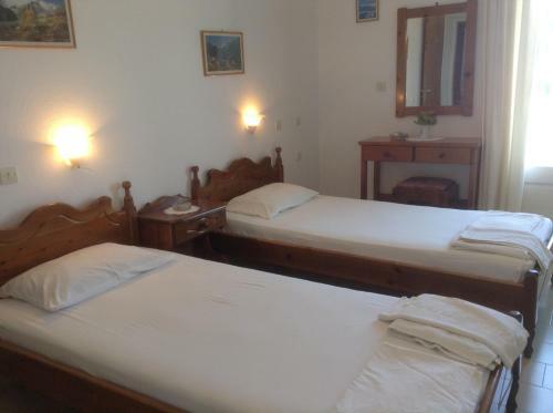 Hostal Rania Apartments