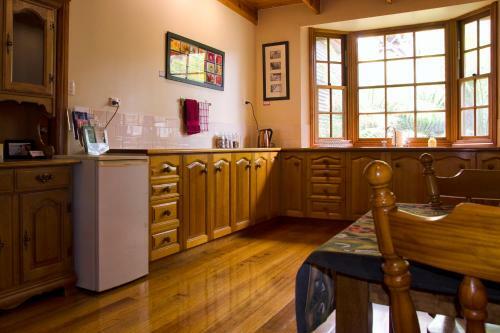 Gellibrand River Gallery Accommodation