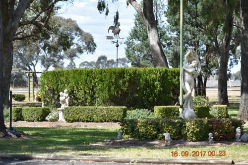 Cooee Motel