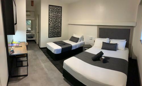 The Stuart Hotel-motel
