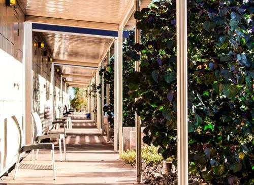 Motel Oasis Newman