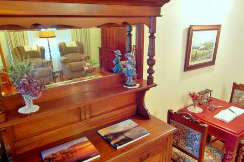 Addlestone House Bed And Breakfast