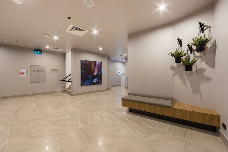 Best Western Plus North Lakes Hotel