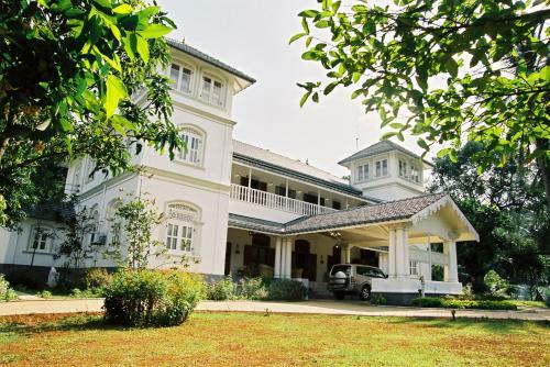 Manor House