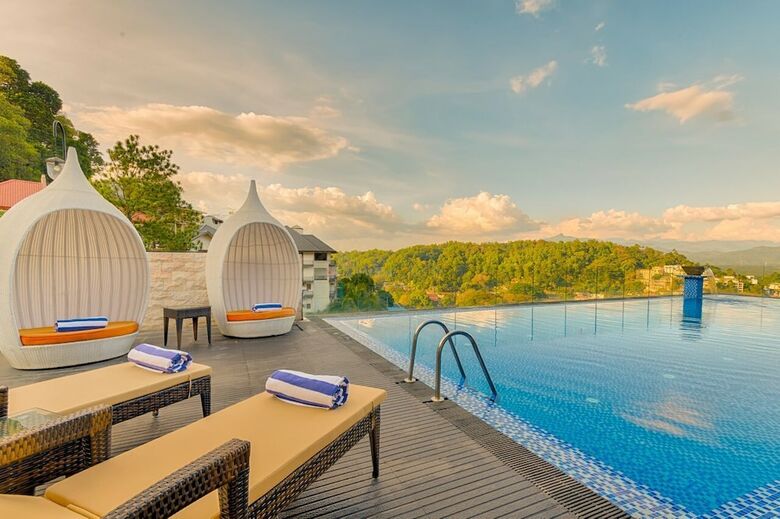 Serene Grand Hotel