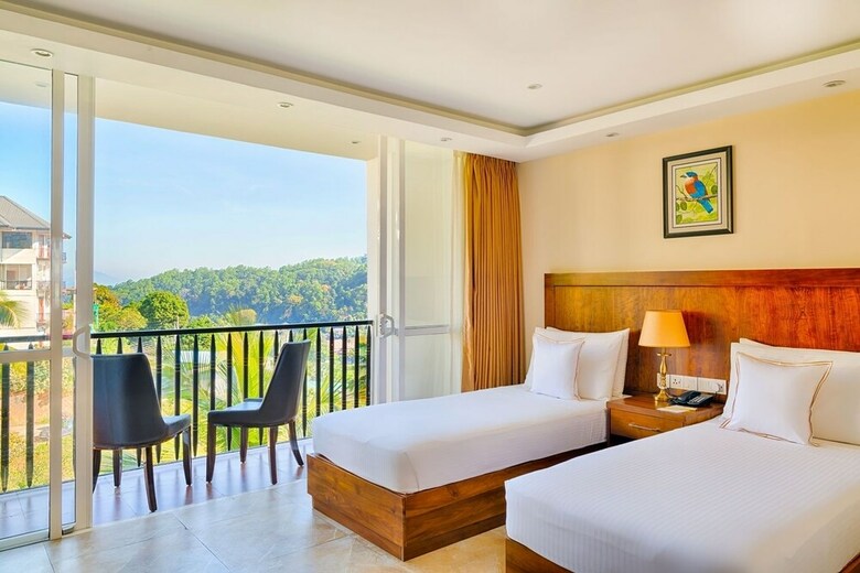 Serene Grand Hotel