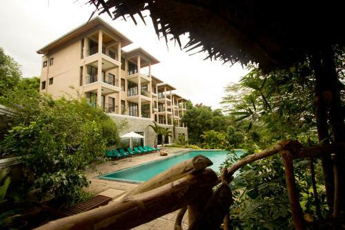 Hotel Randholee Luxury Resort