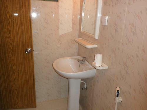 Hostal Mccarthy Guesthouse