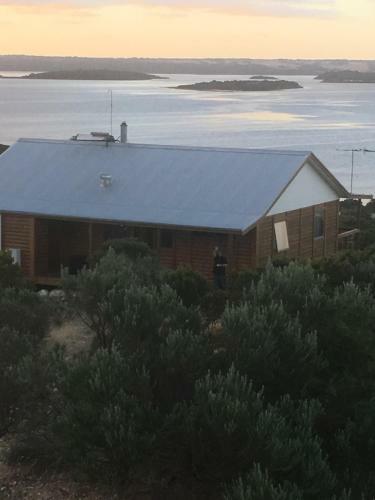 Pelican Lagoon Lodge
