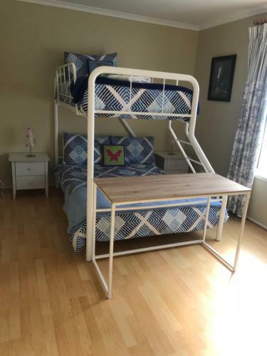 Hostal Boomerang Beach House