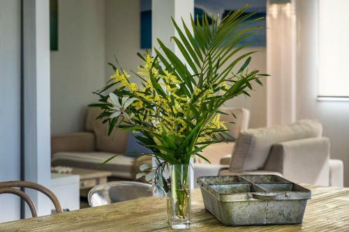 Tallowood Beachfront Cottage