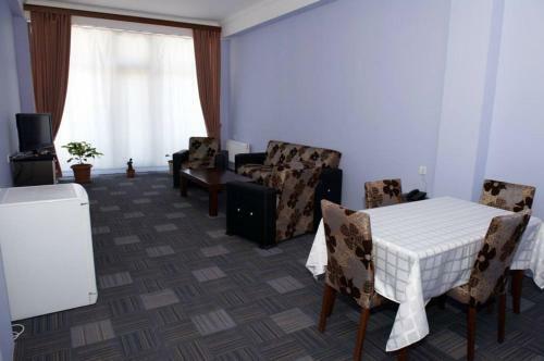 Hostal Deniz Guest House