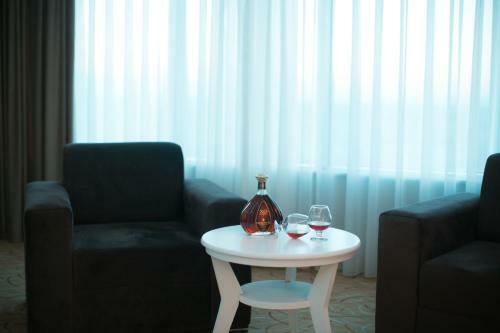 Sumgay?t Plaza Hotel