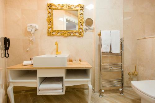 Sumgay?t Plaza Hotel